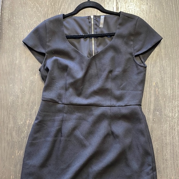 Allison joy black cuff sleeve dress. Size large - Picture 1 of 7